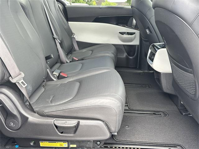 used 2024 Kia Carnival car, priced at $44,981