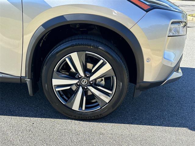 used 2021 Nissan Rogue car, priced at $23,936