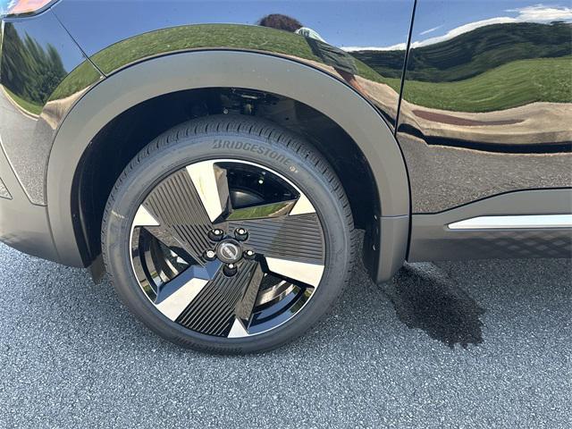 new 2025 Nissan Kicks car, priced at $26,589