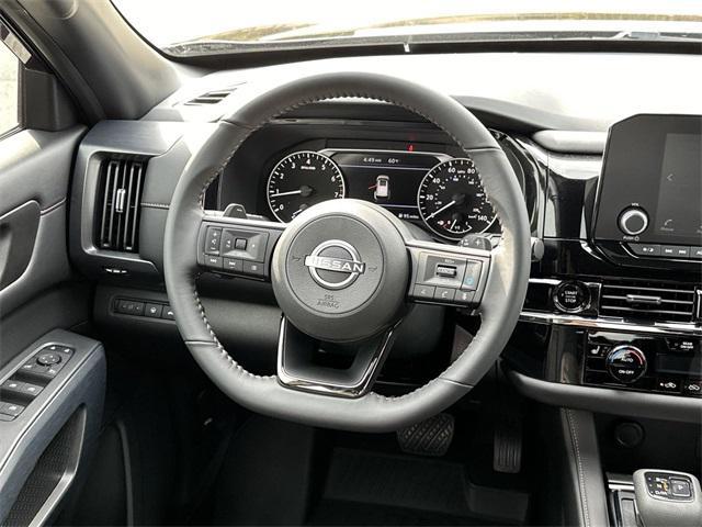 new 2025 Nissan Pathfinder car, priced at $43,178