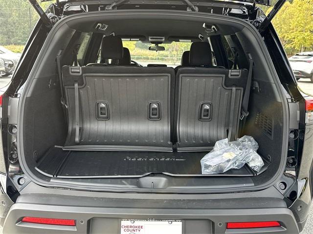 new 2025 Nissan Pathfinder car, priced at $43,178
