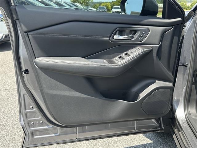 new 2025 Nissan Rogue car, priced at $37,324