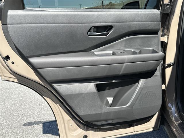 new 2025 Nissan Pathfinder car, priced at $42,672