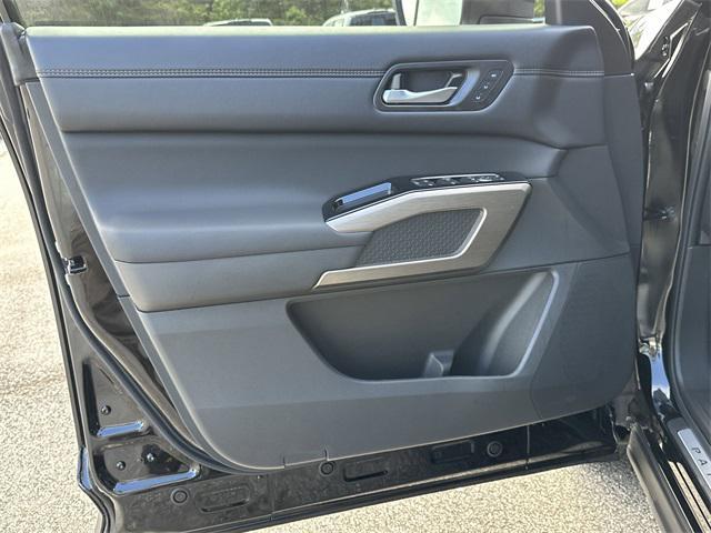 new 2025 Nissan Pathfinder car, priced at $50,276