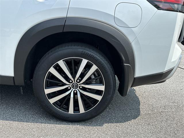 new 2025 Nissan Pathfinder car, priced at $50,220