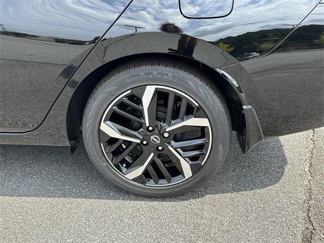 new 2025 Nissan Versa car, priced at $21,534