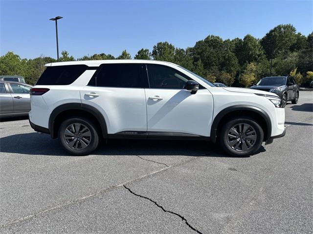 new 2024 Nissan Pathfinder car, priced at $34,532