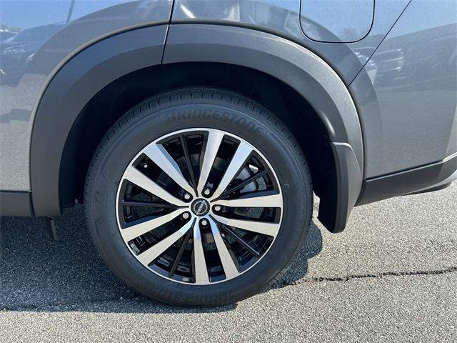 new 2025 Nissan Pathfinder car, priced at $41,570
