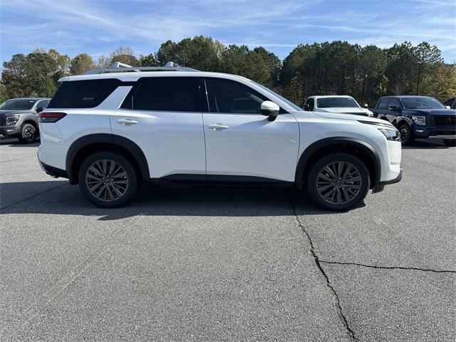 new 2025 Nissan Pathfinder car, priced at $44,593