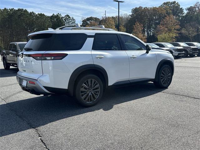 new 2025 Nissan Pathfinder car, priced at $44,593