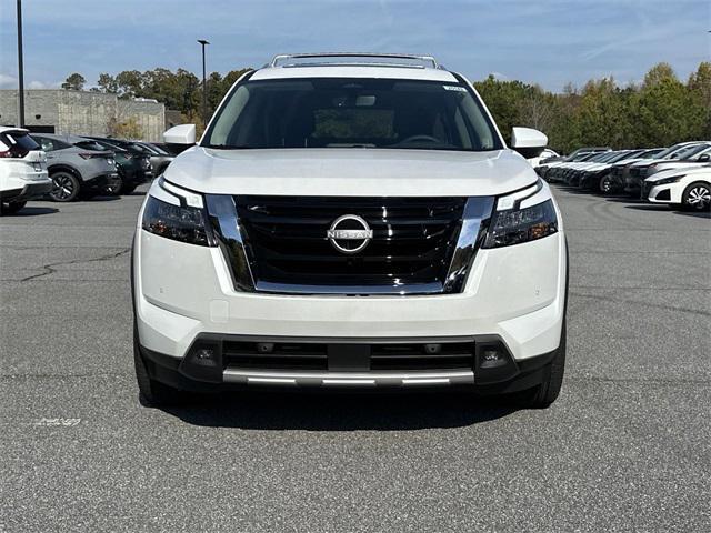 new 2025 Nissan Pathfinder car, priced at $44,593