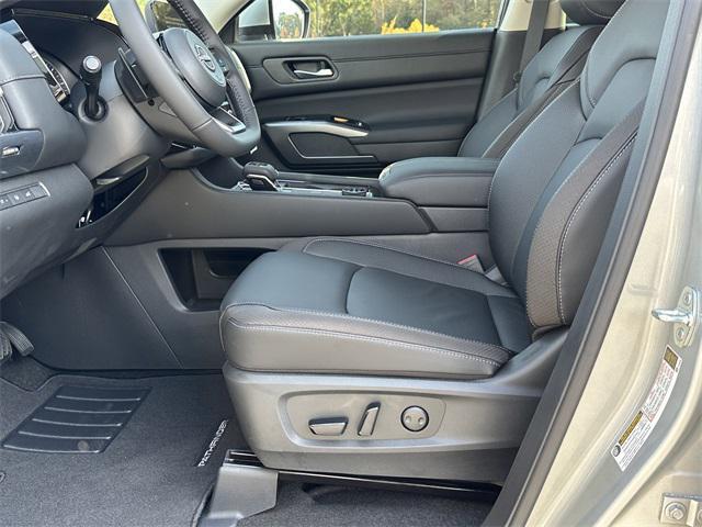 new 2025 Nissan Pathfinder car, priced at $35,829