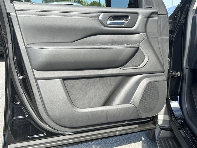new 2025 Nissan Armada car, priced at $58,427