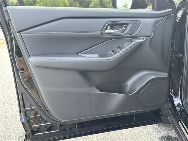 new 2025 Nissan Rogue car, priced at $34,985