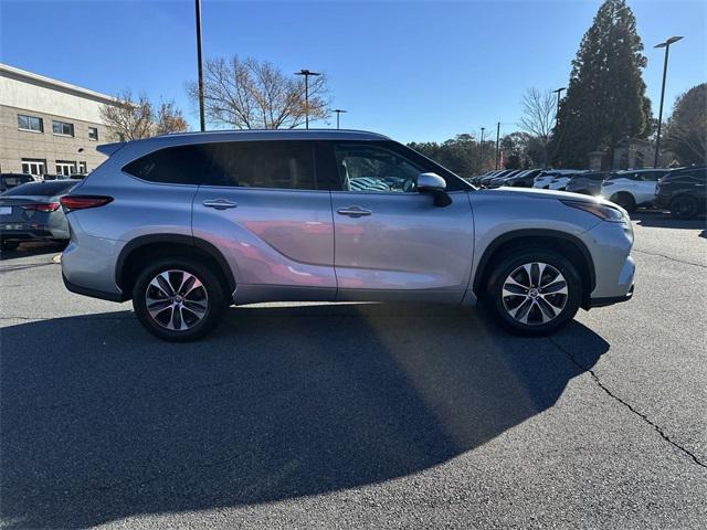 used 2021 Toyota Highlander car, priced at $32,209