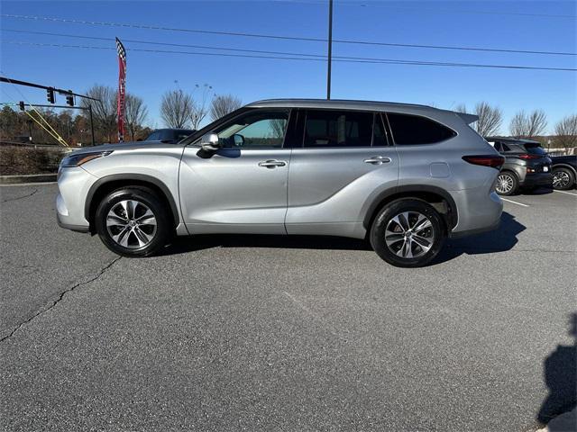 used 2021 Toyota Highlander car, priced at $32,209