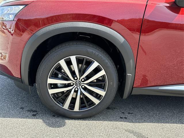 new 2025 Nissan Pathfinder car, priced at $50,060