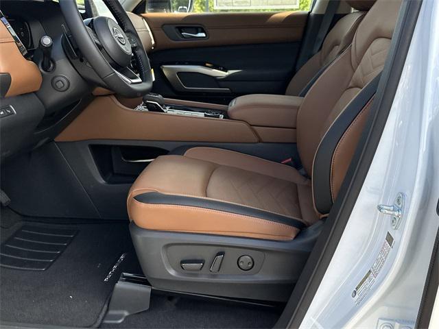 new 2025 Nissan Pathfinder car, priced at $51,172