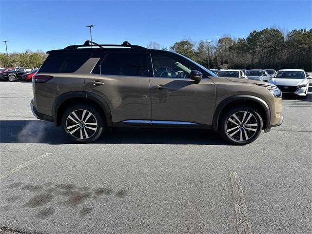 new 2025 Nissan Pathfinder car, priced at $50,656