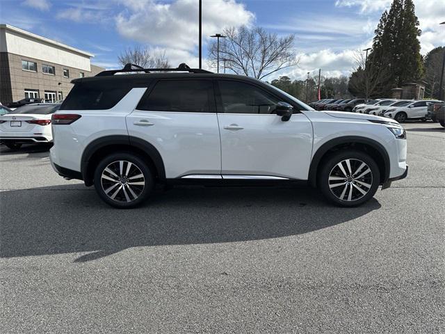 new 2025 Nissan Pathfinder car, priced at $48,784