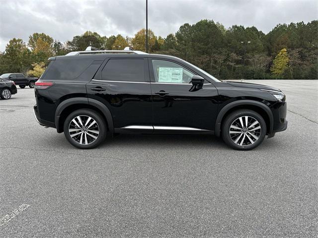 new 2025 Nissan Pathfinder car, priced at $54,015