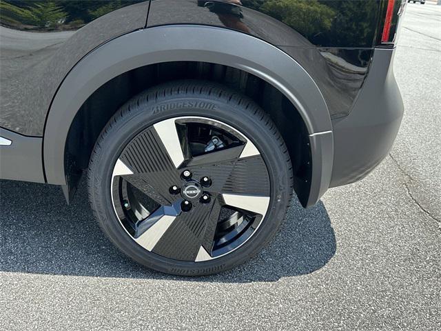 new 2025 Nissan Kicks car, priced at $27,175