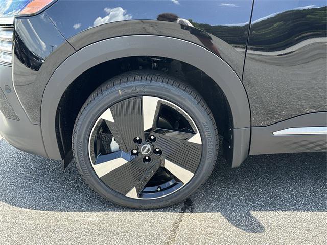 new 2025 Nissan Kicks car, priced at $27,175
