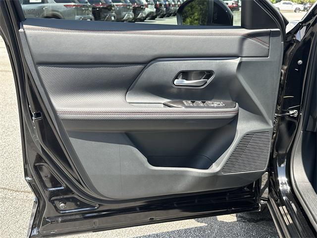 new 2025 Nissan Kicks car, priced at $27,175