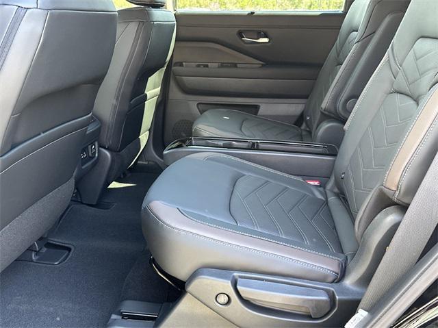 new 2025 Nissan Pathfinder car, priced at $47,496