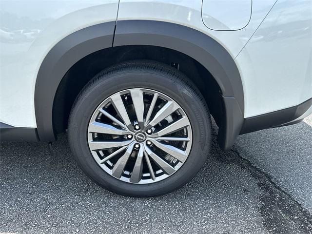 new 2025 Nissan Pathfinder car, priced at $46,857