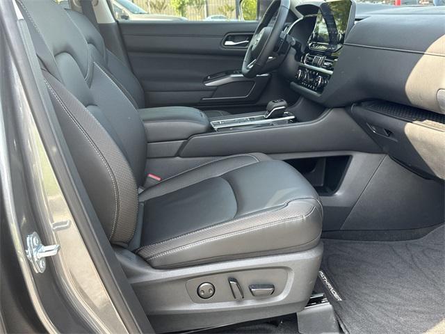 used 2025 Nissan Pathfinder car, priced at $44,518