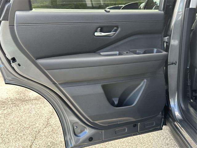 new 2025 Nissan Pathfinder car, priced at $45,987