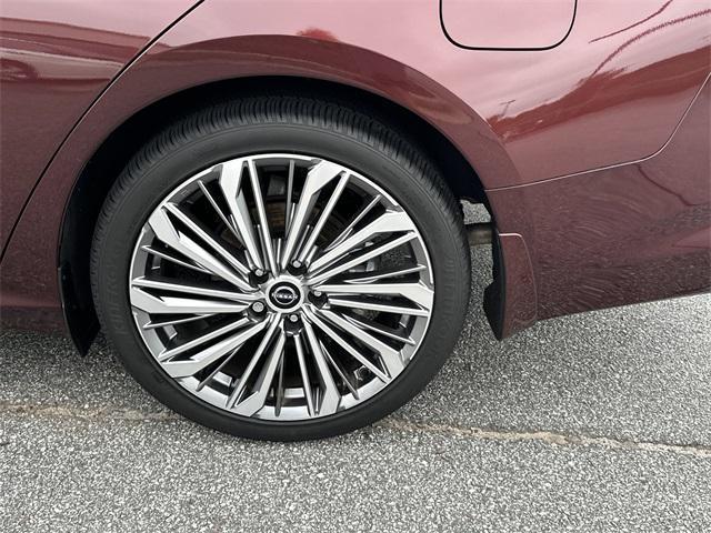 used 2023 Nissan Altima car, priced at $22,981