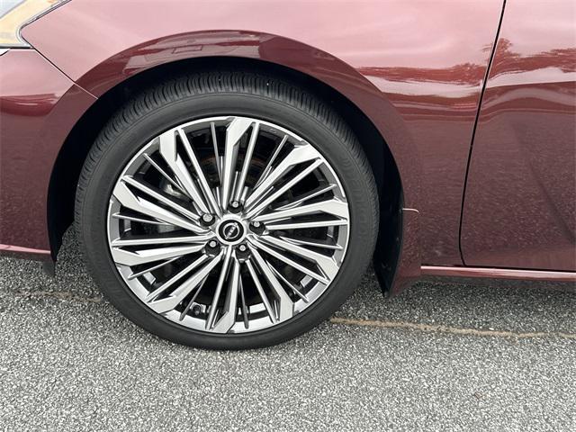 used 2023 Nissan Altima car, priced at $22,981
