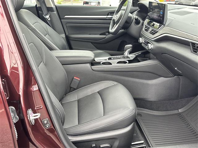 used 2023 Nissan Altima car, priced at $22,981