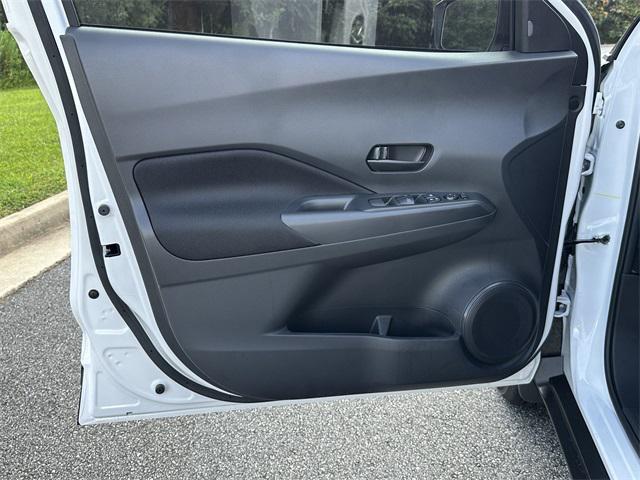 new 2025 Nissan Kicks car, priced at $22,239
