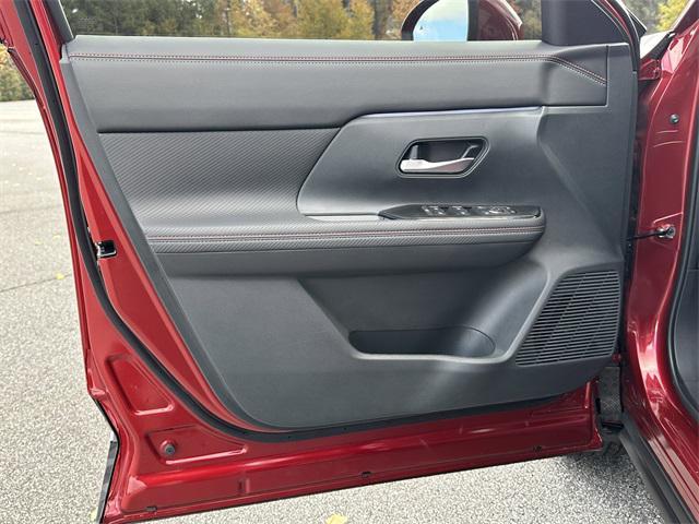 new 2025 Nissan Kicks car, priced at $23,999