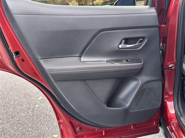 new 2025 Nissan Kicks car, priced at $23,999