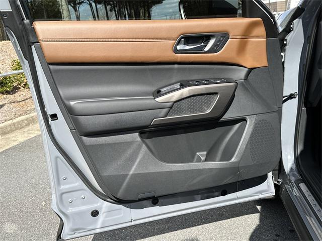 new 2025 Nissan Pathfinder car, priced at $48,383