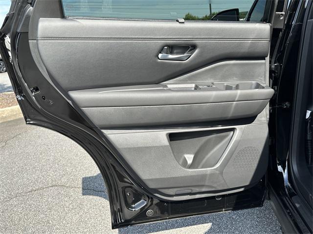 new 2025 Nissan Pathfinder car, priced at $36,294