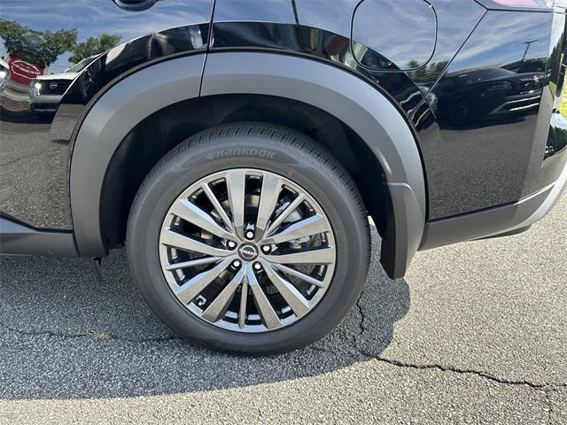 new 2025 Nissan Pathfinder car, priced at $36,294