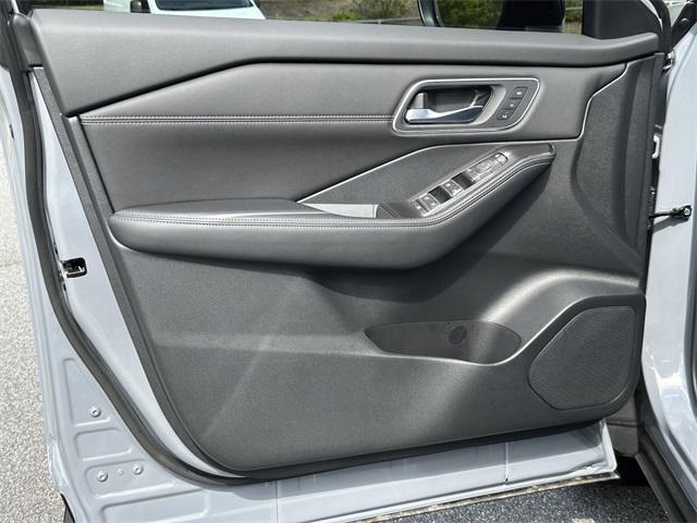 new 2025 Nissan Rogue car, priced at $39,912