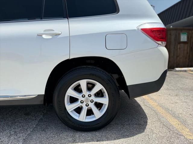 used 2013 Toyota Highlander car, priced at $9,889