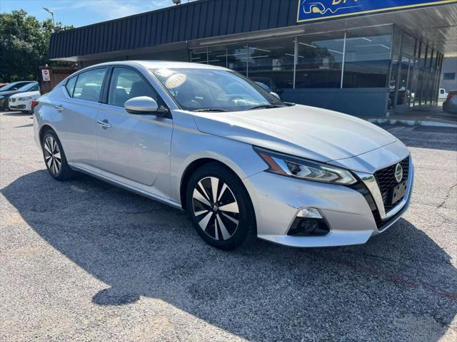 used 2019 Nissan Altima car, priced at $13,995