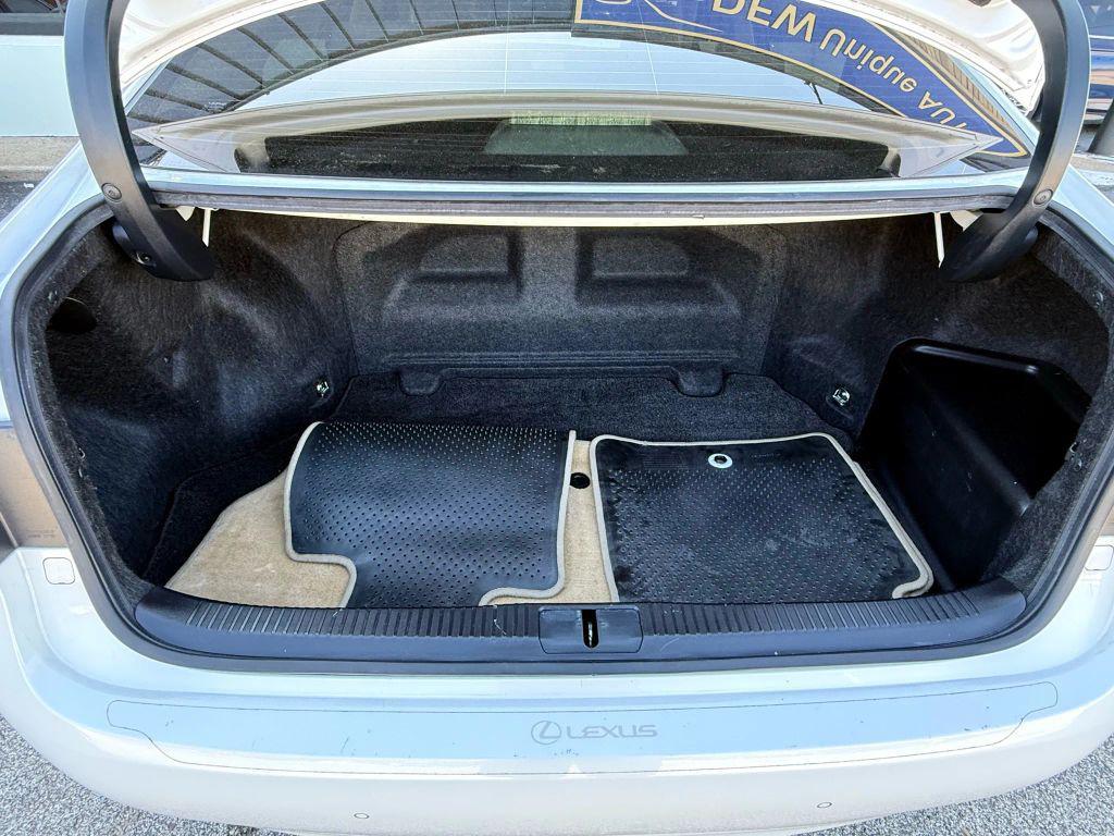 used 2014 Lexus ES 300h car, priced at $13,888