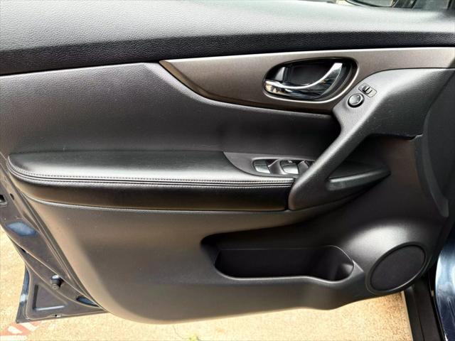 used 2015 Nissan Rogue car, priced at $9,888