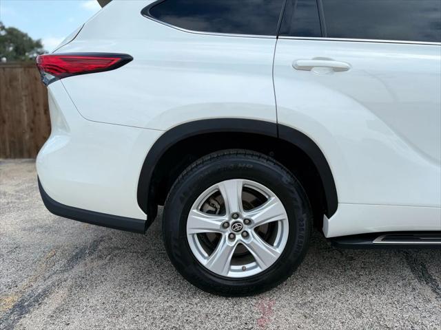 used 2020 Toyota Highlander car, priced at $25,558
