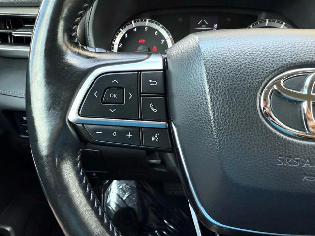 used 2020 Toyota Highlander car, priced at $25,558