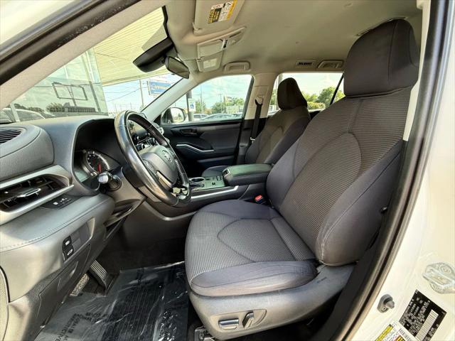 used 2020 Toyota Highlander car, priced at $25,558