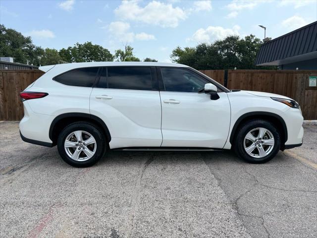 used 2020 Toyota Highlander car, priced at $25,558